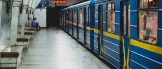 Київське метро не працює, в місті перебої з водою та екстрені відключення світла