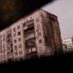 Удар РФ залишив Київ без світла і опалення: коли повернуть тепло і скасують екстрені відключення