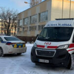 У Києві школяр напав із ножем на вчительку та однокласників: деталі