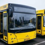Працюють на напрямках з великим пасажиропотоком: у Києві автобуси тимчасово замінили електротранспорт