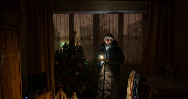 
 Коли Київ повернеться до погодинних графіків відключень: прогноз Міненерго
 