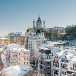 Якою буде погода в Києві у січні 2026 року: морози, сніг і короткі відлиги