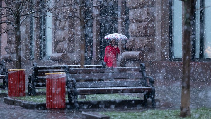 У Києві та області синоптики прогнозують погіршення погоди: вантажівкам на під'їзді до Києва можуть обмежувати рух