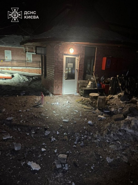 
 РФ атакувала дронами Київ і область: є загиблі, зруйновані будинки (фото, відео)
 