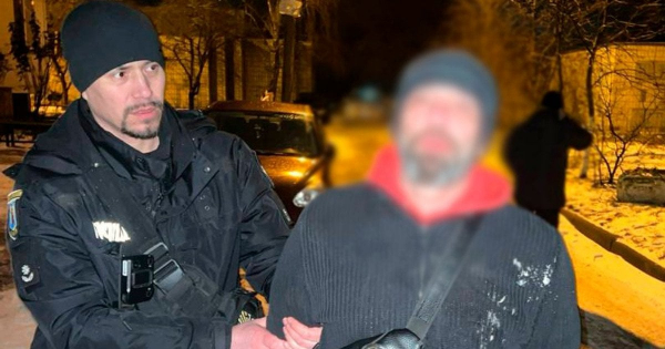 
 Напад у&nbsp;супермаркеті Києва: п&rsquo;яний чоловік наставив зброю на&nbsp;покупців та&nbsp;персонал
 