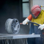 Піскоструменева обробка металу у Києві: технологічна основа довговічних конструкцій