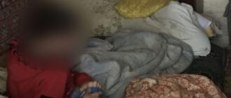 У Києві жінка на два тижні покинула сина у квартирі без їжі та води