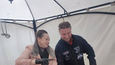 
 Теплий суп для Києва: поляки везуть тисячу літрів гарячого журека (фото)
 