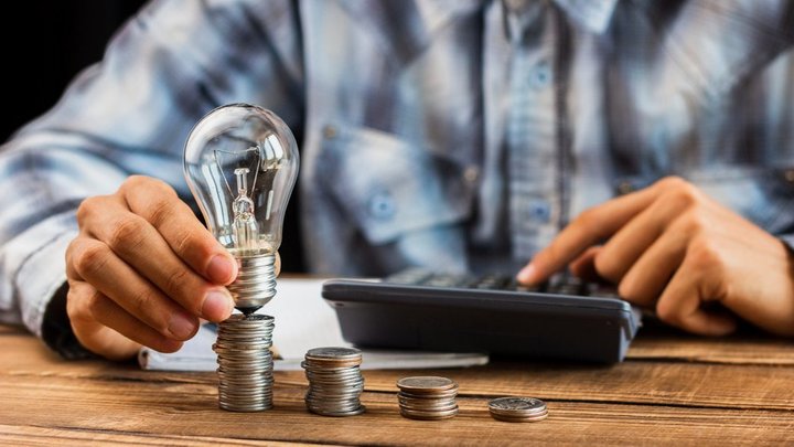 Чому рахунки за електроенергію можуть зростати під час знеструмлень, пояснили у Yasno