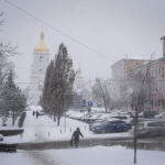 Київ накриє нічний снігопад: що відбувається на дорогах столиці просто зараз