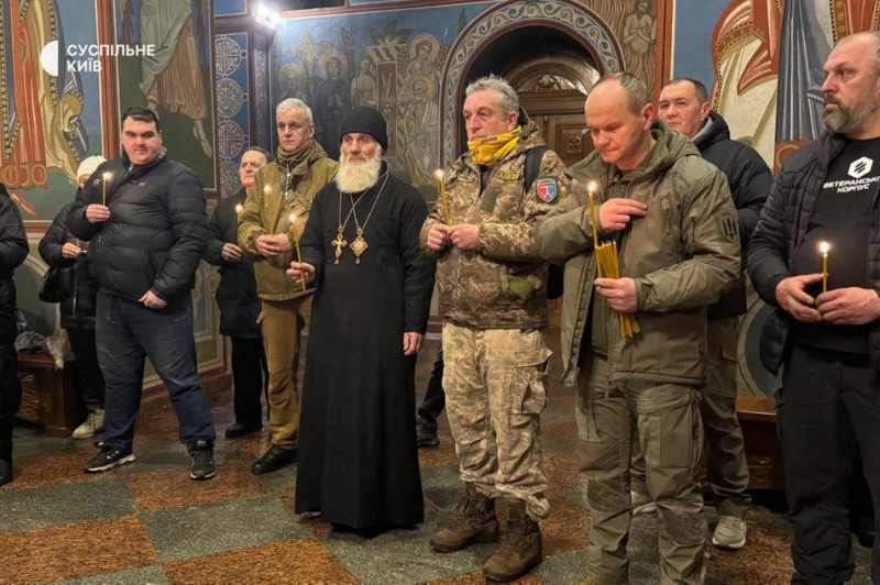 Героїв Небесної Сотні вшанували поминальним молебнем у Свято-Михайлівському соборі