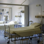 "Кардіограма показує ледве не інфаркт": у київській поліклініці на Бориспільській пацієнтів приймають за -1°C