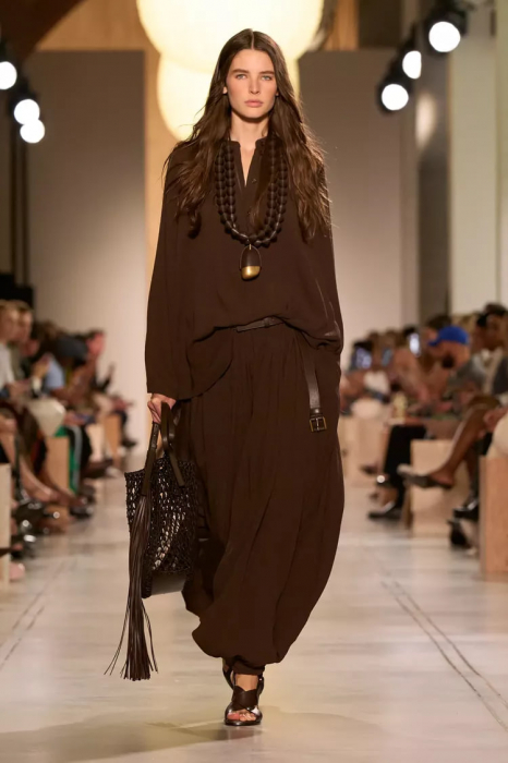 Пустынные оттенки и текстуры.