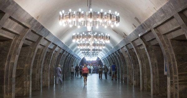 Потоп біля станції метро у Києві: чи є загроза для пасажирів
Потоп біля станції метро у Києві: чи є загроза для пасажирів