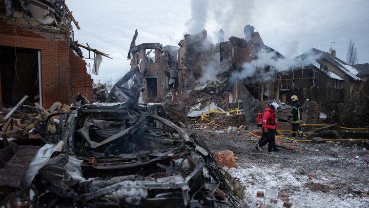 "Зарево, вогонь, дуже кричали люди": жителі Софіївської Борщагівки, що у передмісті Києва, про атаку РФ