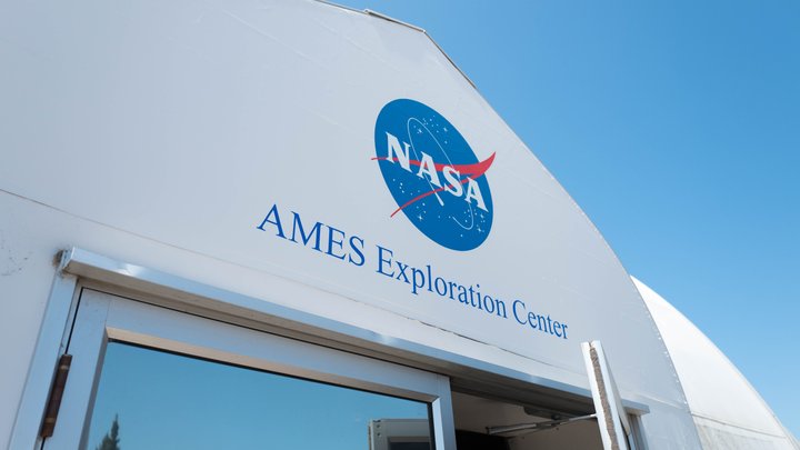 Атака по Києву пошкодила приміщення Національної бібліотеки для дітей