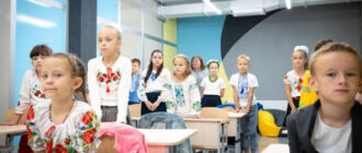 У Києві тимчасово об’єднають школи та дитсадки