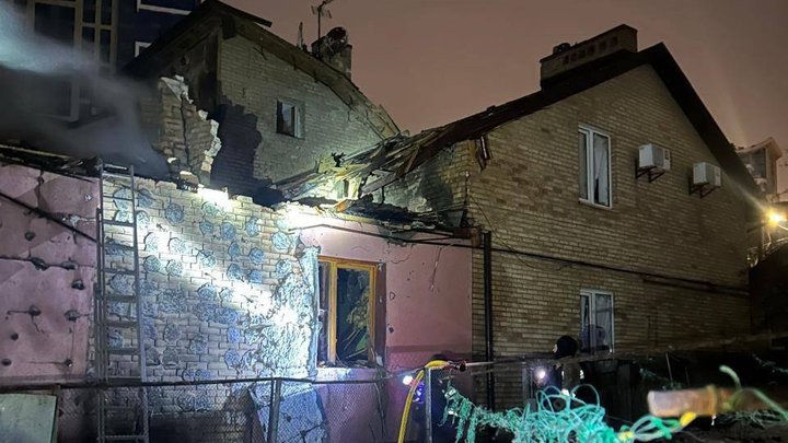 Російська армія атакувала Київ дронами та ракетами: пошкодження в трьох районах