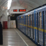 У метро Києва помер чоловік: що відомо