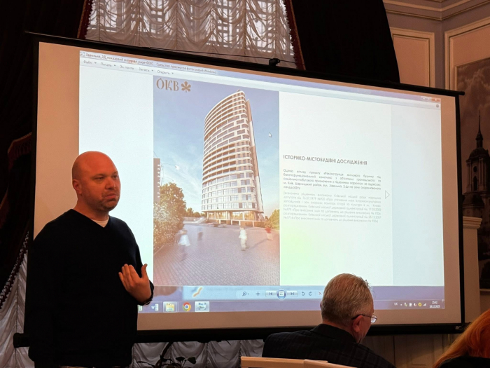 Історія під ковшем екскаватора: на Осокорках знищують найстарішу дерев’яну садибу заради чергової висотки фото 3 2