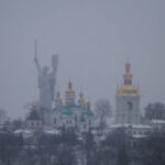 Синоптики розповіли, якою погодою завершиться лютий у Києві