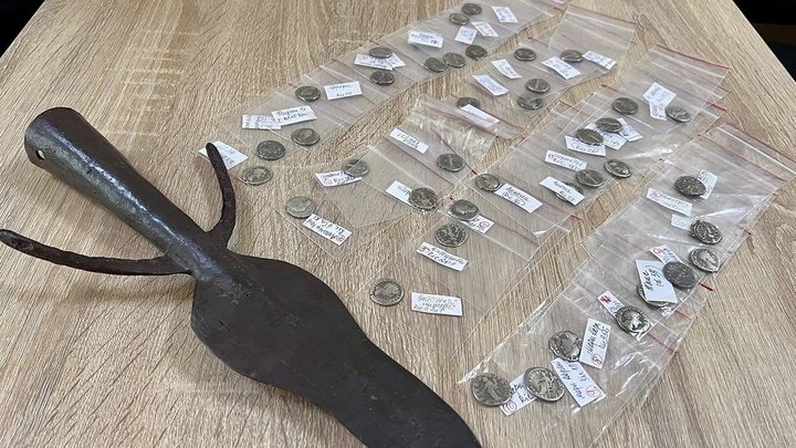 Київські митники передали до музею трипільську вазу V тисячоліття до н.е., яку намагалися вивезти за кордон