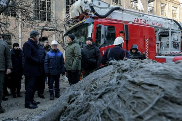 
 Київська ТЕЦ після нічного удару РФ: моторошні кадри руйнувань (фото)
 