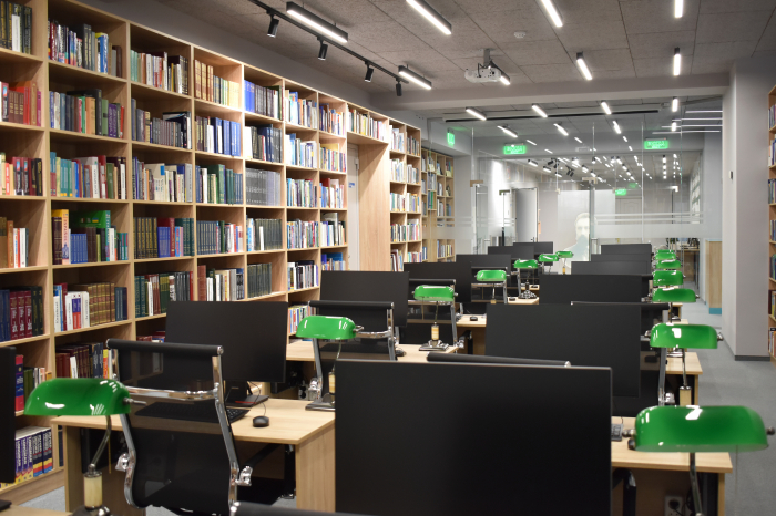 В Киеве в университете Гринченко открыли обновлённую безбарьерную библиотеку.