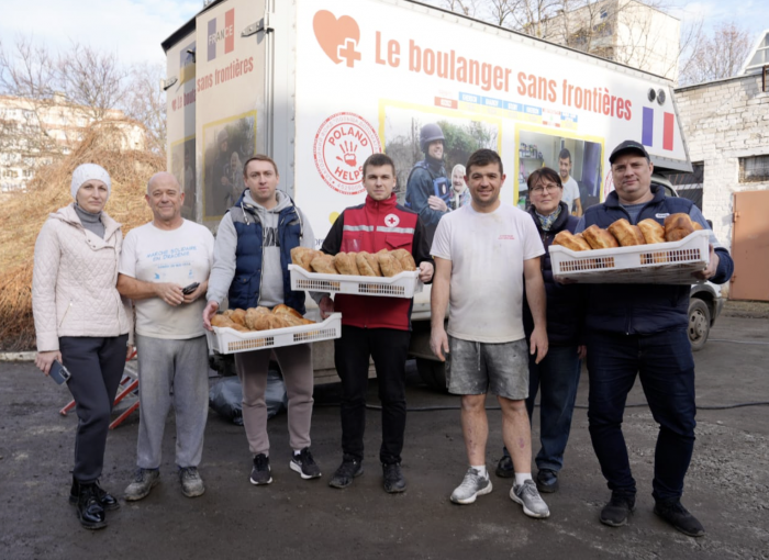 Гаряча кухня в Лозовій: місце, де евакуйовані з-під обстрілів повертають надію фото 2 1