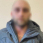 У Києві затримали іноземця, який в готелі побив чоловіка до втрати ока