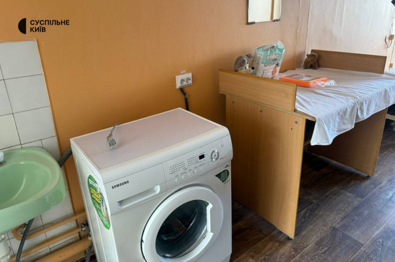 Допомагають жителям і енергетикам: у школах Києва не лише навчають учнів, а й забезпечують роботу "пунктів незламності"