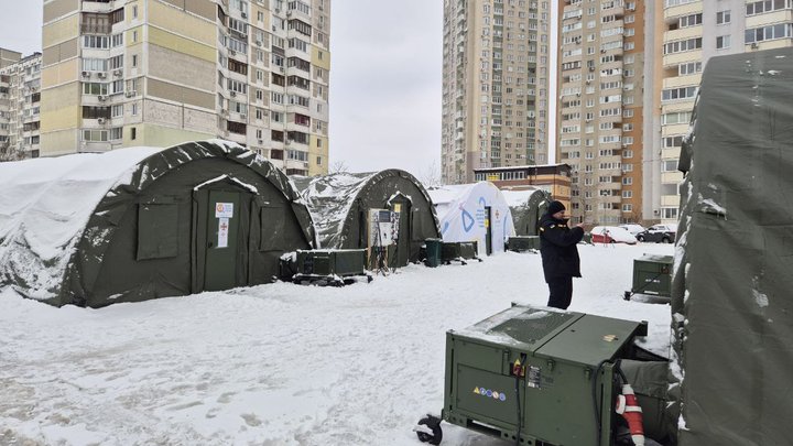 Близько 100 будинків залишаються без тепла у Києві: яка ситуація на Троєщині та Дарниці