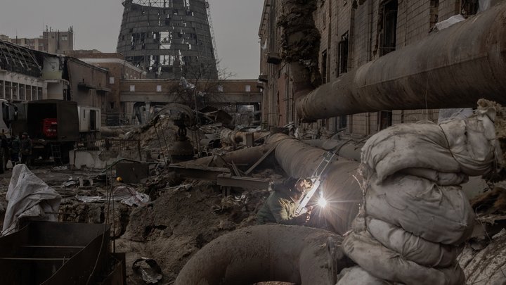 Близько 100 будинків залишаються без тепла у Києві: яка ситуація на Троєщині та Дарниці