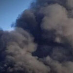 У Києві спалахнула пожежа на бульварі Верховної Ради: над будинками стовп диму (відео)