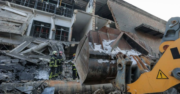 
 Київська ТЕЦ після нічного удару РФ: моторошні кадри руйнувань (фото)
 