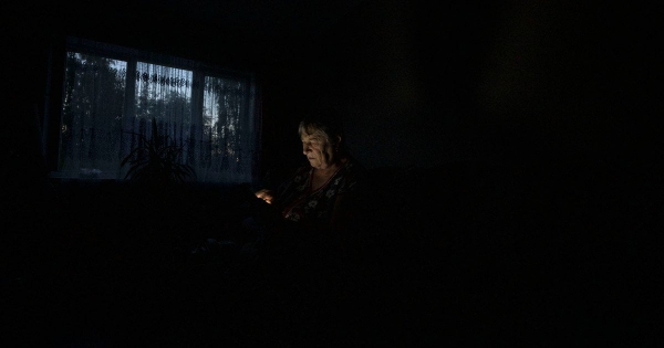 
 "Чому у&nbsp;мене темно, а&nbsp;сусіди зі&nbsp;світлом": у&nbsp;Києві не&nbsp;діють звичні графіки&nbsp;&mdash; ДТЕК
 