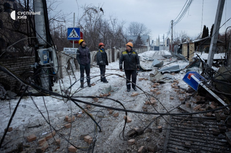 "Зарево, вогонь, дуже кричали люди": жителі Софіївської Борщагівки, що у передмісті Києва, про атаку РФ