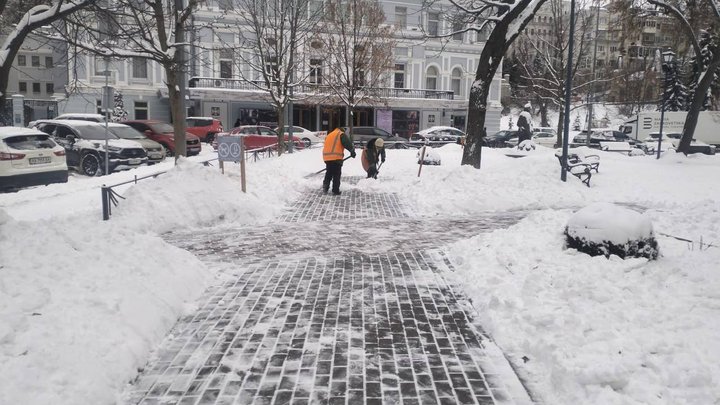 В режимі надзвичайної ситуації: у КМДА розповіли про роботу комунальників цієї зими