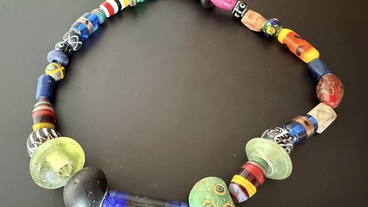 Київські митники передали до музею трипільську вазу V тисячоліття до н.е., яку намагалися вивезти за кордон