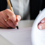 Отримай відповідь: як розірвати або визнати недійсним договір дарування в Україні