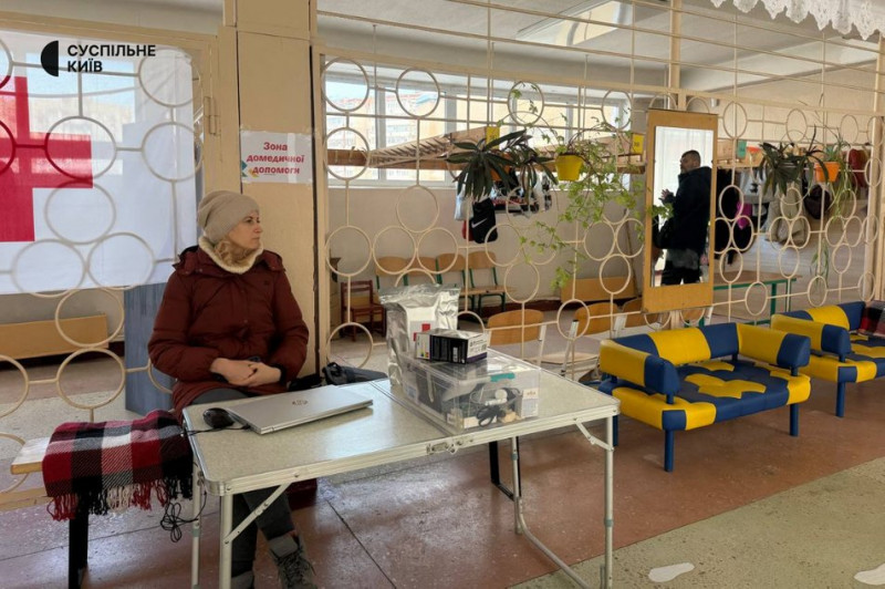 Допомагають жителям і енергетикам: у школах Києва не лише навчають учнів, а й забезпечують роботу "пунктів незламності"