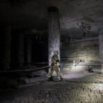 Упав до 5-метрової ями та опинився на вулиці Київської Русі: хлопець дивом вижив у покинутій будівлі (фото)