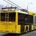 Обстріл Києва: призупинено рух електротранспорту, які маршрути