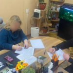 Різала ножем голову і зв’язувала: у Києві матері майже рік дозволяли катувати 9-річного сина