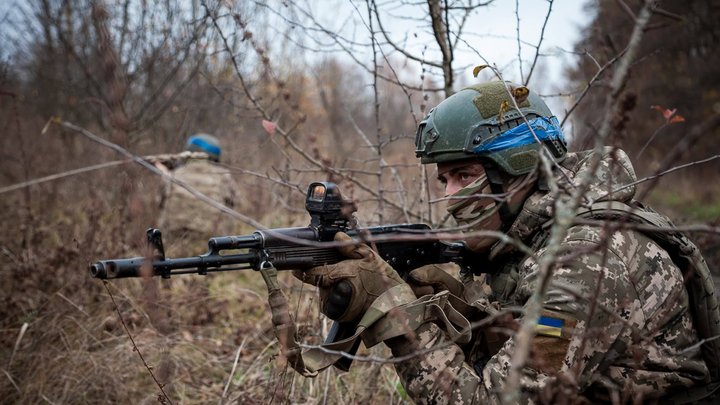 В центрі міста знайшли уламки безпілотників: росіяни атакували Київ