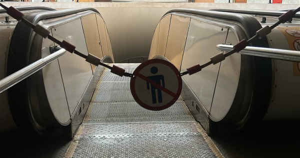 У Києві в метро виявили тіло чоловіка — що відомо
У Києві в метро виявили тіло чоловіка — що відомо