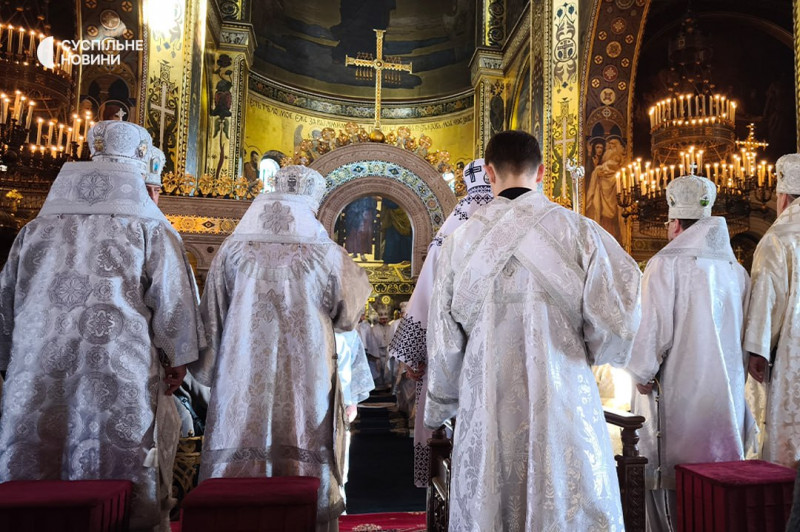 Епіфаній проводить панахиду за Філаретом у Володимирському соборі