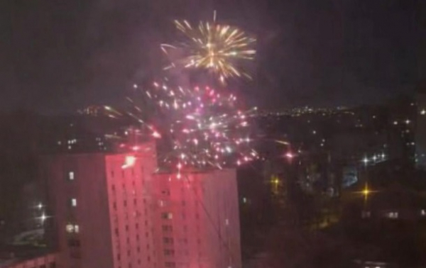 У Києві 16-річний хлопець запустив салют У Києві 16-річний хлопець запустив салют