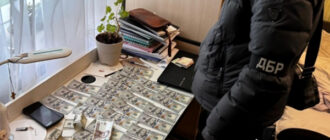 У Києві військовий продав два автомати Калашникова