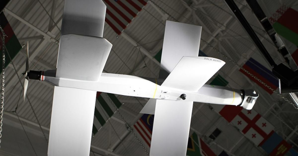 Удар дроном по центру Києва: фахівці пояснили, який це безпілотник
Удар дроном по центру Києва: фахівці пояснили, який це безпілотник